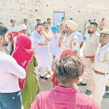 फांसी लगाकर की थी आत्महत्या, ससुराल वालों पर परेशान करने का आरोप