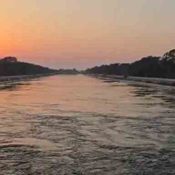 भाखड़ा नहर में छोड़ा पानी 1200 क्यूसेक पानी:किसानों को राहत, नरमा की बिजाई कर सकेंगे, जून में सिंचाई पानी का निर्धारण 30 को भाखड़ा नहर में छोड़ा पानी 1200 क्यूसेक पानी:किसानों को राहत, नरमा की बिजाई कर सकेंगे, जून में सिंचाई पानी का निर्धारण 30 को