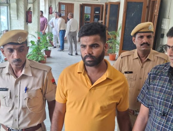 अपहरण कांड का पदार्फाश: अजमेर पुलिस ने युवक को सकुशल छुड़ाया, परिजनों से मांगी थी 25 लाख की फिरौती अपहरण कांड का पदार्फाश: अजमेर पुलिस ने युवक को सकुशल छुड़ाया, परिजनों से मांगी थी 25 लाख की फिरौती
