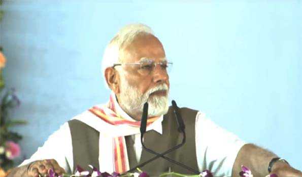 आपरेशन सिंदूर तरकश का सिर्फ एक तीर, आतंक का फन फिर उठा तो बिल से खींचकर कुचलेंगे : मोदी आपरेशन सिंदूर तरकश का सिर्फ एक तीर, आतंक का फन फिर उठा तो बिल से खींचकर कुचलेंगे : मोदी