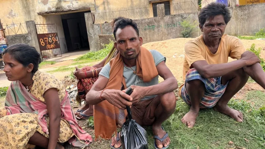 00 पेड़ से गिरे आम चुनने गया था मासूम, बहन के सामने काटा गला; चाकू लहराकर नाच रही थी आरोपी की पत्नी
