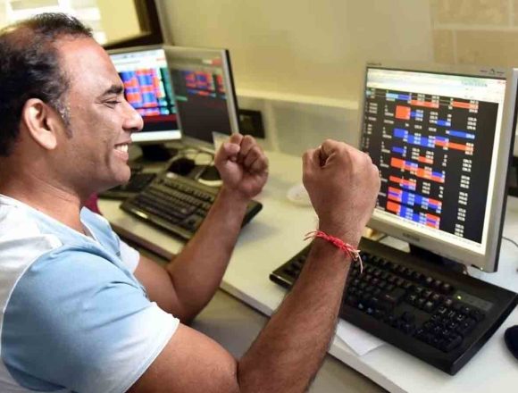 00 14 साल बाद फ्री शेयर देने का ऐलान, डिविडेंड भी बांटेगी कंपनी, 1246 करोड़ रुपये का हुआ है मुनाफा