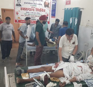 दो कारों की भिड़ंत में 2 की मौत, 7 घायल