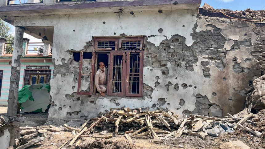 PIT पाक की गोलीबारी से तबाह हुए सीमावर्ती गांव