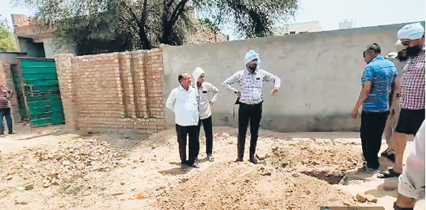 पीएचडी की ग्रीन वैली में कार्रवाई 40 लोगों के काटे अवैध कनेक्शन