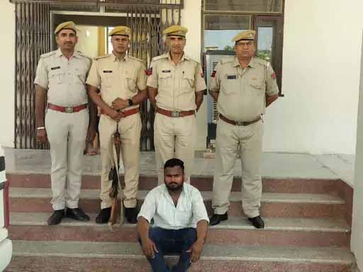 11 किलो डोडा पोस्त और 8 लाख की नगदी बरामद