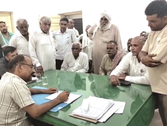 किसानों ने दोहराई बारह घंटे चल रहे कृषि कनेक्शन बंद करवाने की मांग