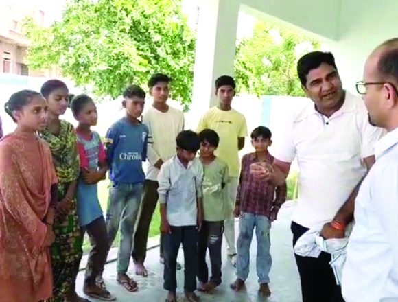 जिला कलक्टर ने संस्कारित पाठशाला का किया निरीक्षण