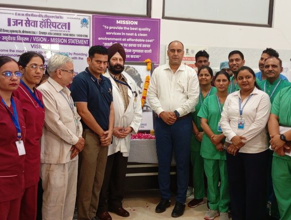 nursing02 सेवा की मिसाल हैं नर्सिंग कर्मचारी