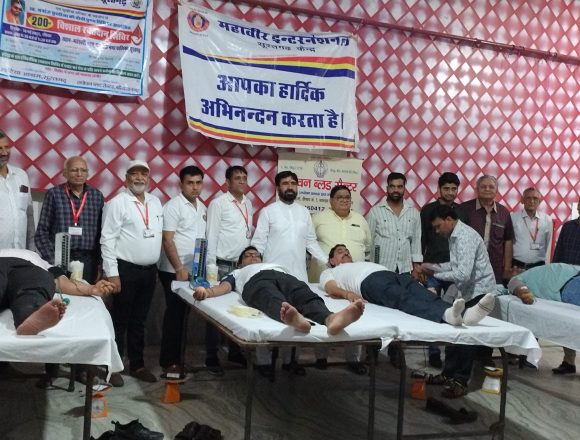 श्री माहेश्वरती भवन में आयोजित शिविर मेंं 84 लोगों ने किया रक्तदान