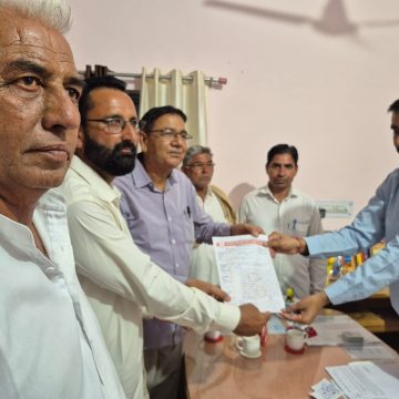 नकली खाद बेचने के विरोध में किसान संघ की हुई बैठक, कलक्टर और एसपी को दिया ज्ञापन