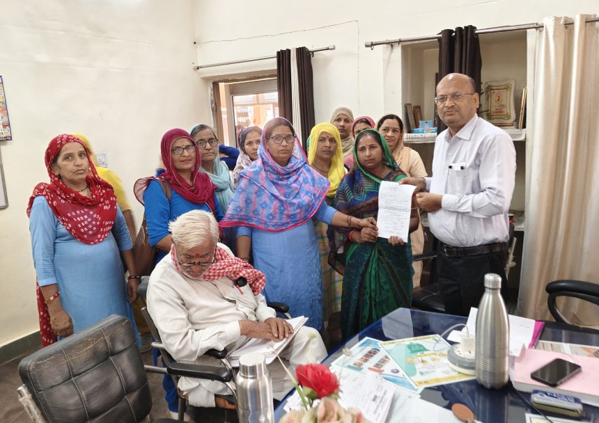 tibbi001 चार माह से आशा सहयोगिनों को नहीं मिला वेतन, कैसे चले घर का खर्चा