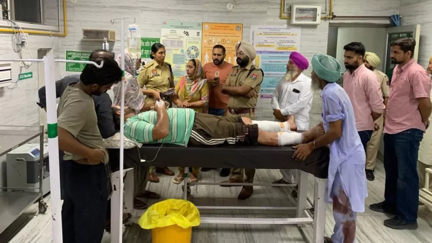 युवाओं को सही रास्ता दिखाना पड़ा भारी, नशा तस्करों ने पूर्व फौजी पर किया जानलेवा हमला; तोड़ी दोनों टांगें युवाओं को सही रास्ता दिखाना पड़ा भारी, नशा तस्करों ने पूर्व फौजी पर किया जानलेवा हमला; तोड़ी दोनों टांगें