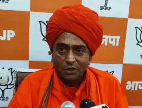 विधायक प्रतापपुरी ने कहा- राजनीतिक संरक्षण से पनपे जासूस, पूर्व मंत्री की भी हो जांच विधायक प्रतापपुरी ने कहा- राजनीतिक संरक्षण से पनपे जासूस, पूर्व मंत्री की भी हो जांच