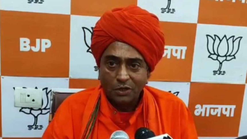 विधायक प्रतापपुरी ने कहा- राजनीतिक संरक्षण से पनपे जासूस, पूर्व मंत्री की भी हो जांच विधायक प्रतापपुरी ने कहा- राजनीतिक संरक्षण से पनपे जासूस, पूर्व मंत्री की भी हो जांच
