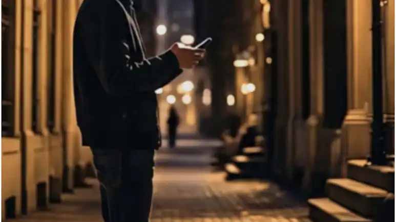 अश्लील फिल्म देखने के बाद नाबालिग ने उठाया खौफनाक कदम, पुलिस ने सीसीटीवी देखा तो उड़ गए होश अश्लील फिल्म देखने के बाद नाबालिग ने उठाया खौफनाक कदम, पुलिस ने सीसीटीवी देखा तो उड़ गए होश