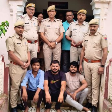 घर में घुसकर की गई हत्या का पदार्फाश, मुख्य आरोपी सहित तीन आरोपी गिरफ्तार