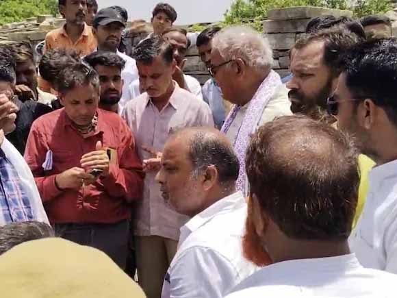 मंत्री के सामने नहीं चली कल्लू की चालाकी मंत्री के सामने नहीं चली कल्लू की चालाकी