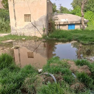 जिला अस्पताल का सीवरेज सिस्टम फेल, दूषित पानी वाटरवर्क्स की डिग्गी और सरकारी धर्मशाला में भरा