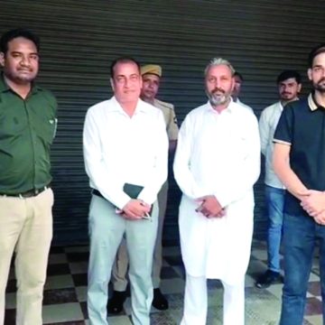 जिला निर्वाचन अधिकारी ने किया ईवीएम वेयर हाउस का निरीक्षण