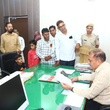 आयुर्वेदिक औषधालय का भवन जर्जर अवस्था