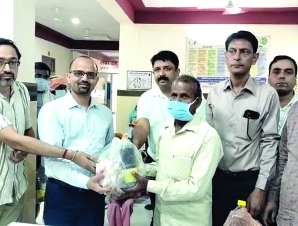 51 टीबी रोगियों को निक्षय पोषण किट वितरित