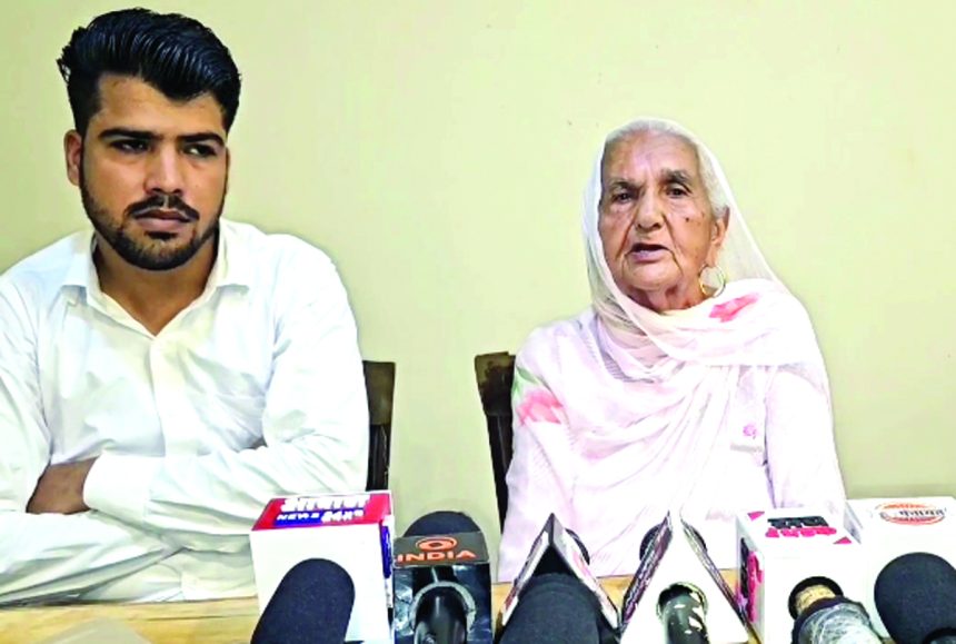 h15 पूर्व उपसभापति पर आरोप-मां व बेटी की मदद से करना चाहता है मकान पर कब्जा