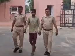 download ढाबों पर खड़े ट्रकों से बैटरी चुराने वाला गिरफ्तार