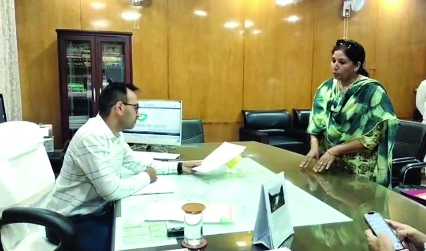 h02 अतिक्रमण से संकरा हुआ घग्घर बहाव क्षेत्र