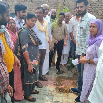 शिविर में पौधरोपण, समझाया पेड़ों का महत्व