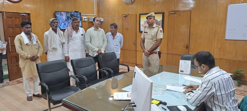 h12 खेतों की बजाए घरों में घुस रहा बरसाती पानी