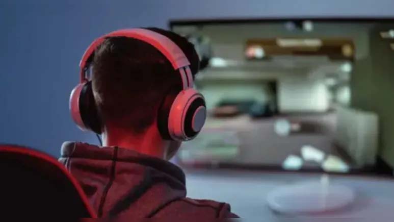 1 आनलाइन गेम की लत ने किशोर को बना दिया अपराधी, पैसों के लिए ले ली महिला की जान