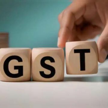 GST नई जीएसटी दरें नवरात्रि के पहले दिन से लागू, खाने-पीने की चीजों से लेकर गाड़ियों की खरीद पर कर तगड़ी बचत